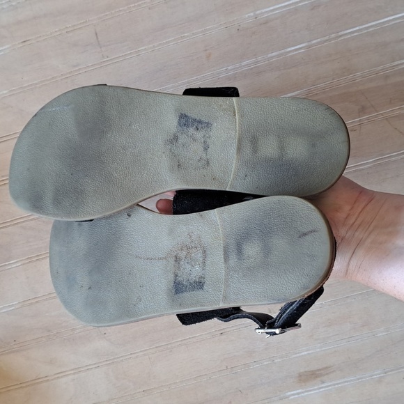 Urban Outfitter Suede Leather Wrap Ankle Strap Boho Flat Everyday Sandals - Picture 9 of 9